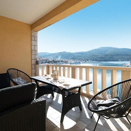 Apartments Dea Caeli Vela Luka Bagian luar foto