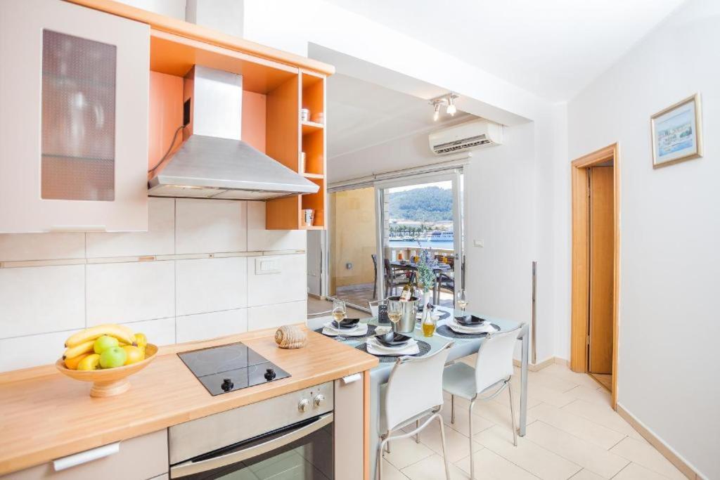Apartments Dea Caeli Vela Luka Bagian luar foto