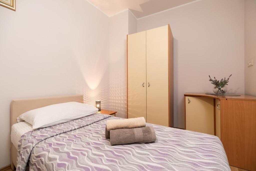 Apartments Dea Caeli Vela Luka Bagian luar foto