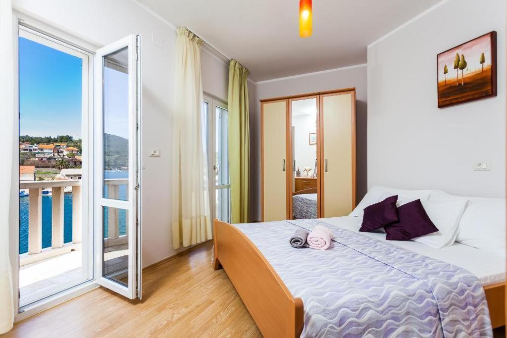 Apartments Dea Caeli Vela Luka Bagian luar foto