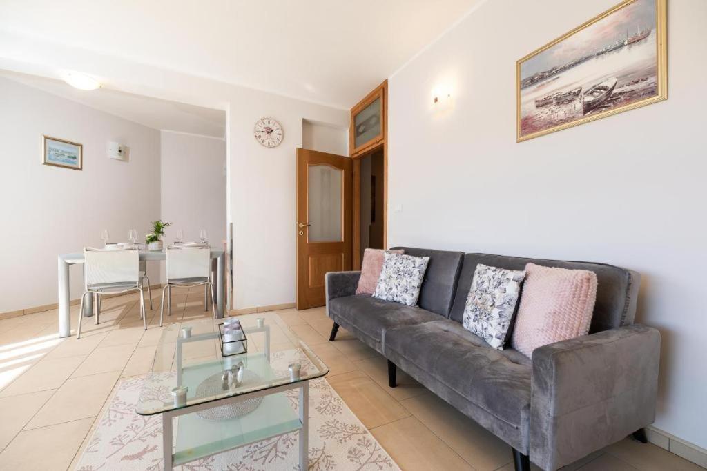 Apartments Dea Caeli Vela Luka Bagian luar foto