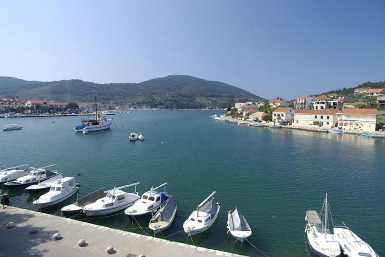 Apartments Dea Caeli Vela Luka Bagian luar foto