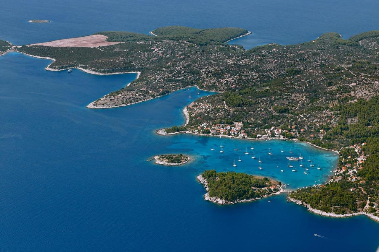 Apartments Dea Caeli Vela Luka Bagian luar foto
