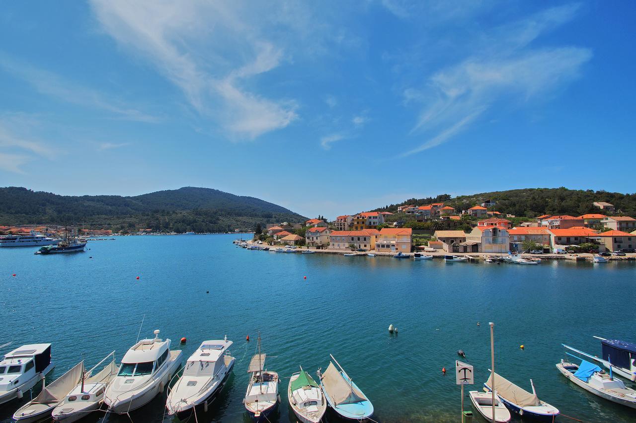 Apartments Dea Caeli Vela Luka Bagian luar foto